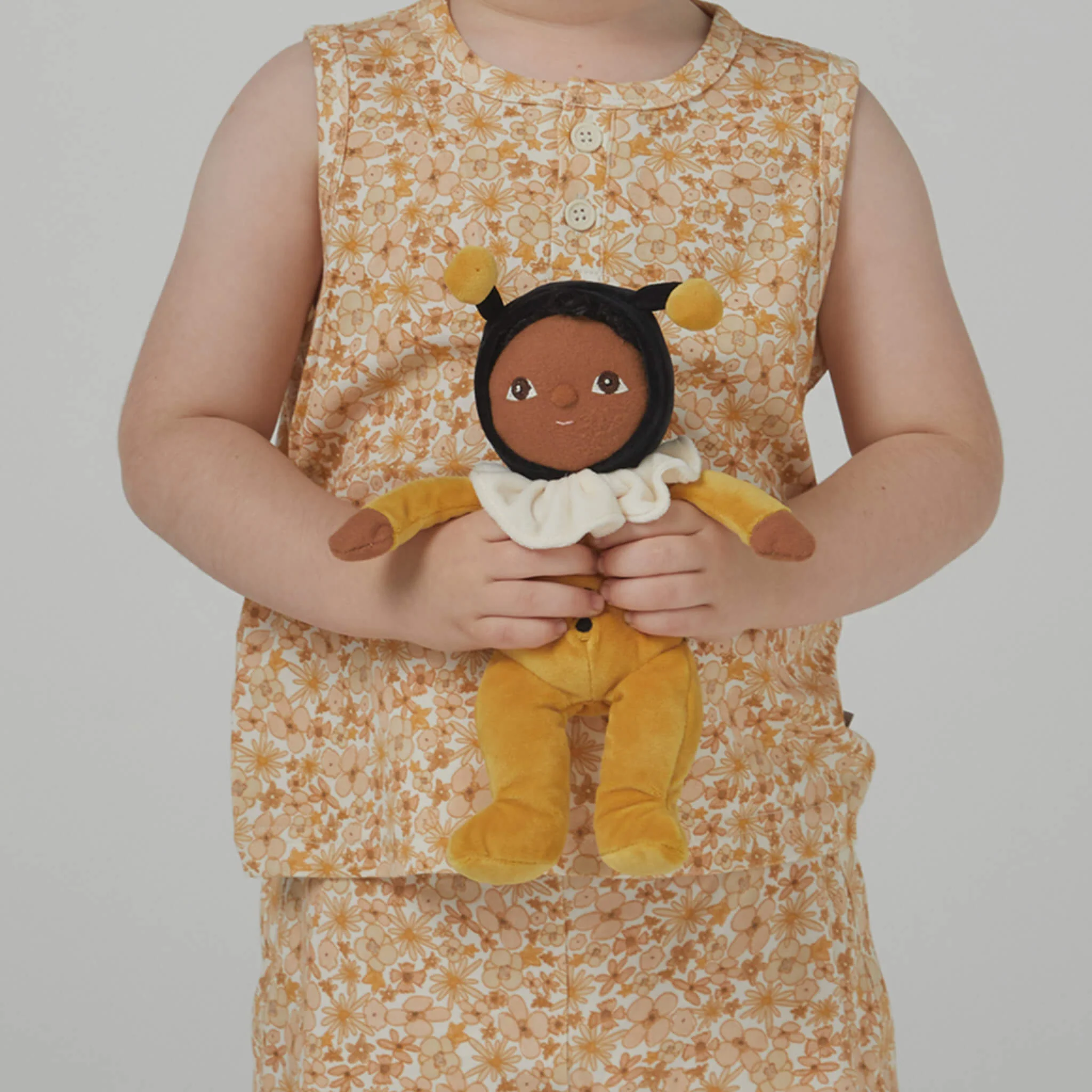 Dinky Dinkums Backyard Buddies - Billie Bumblebee - Image 4